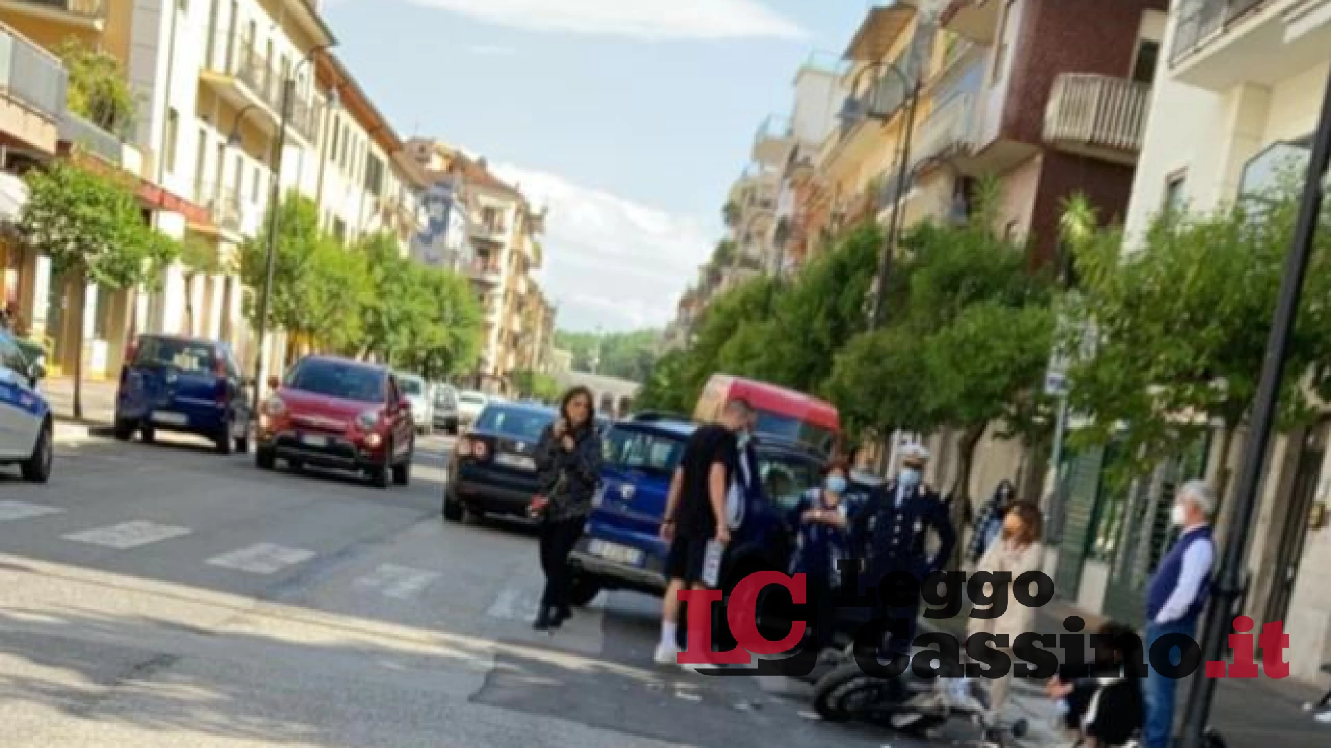 Cassino, scontro auto-scooter in pieno centro
