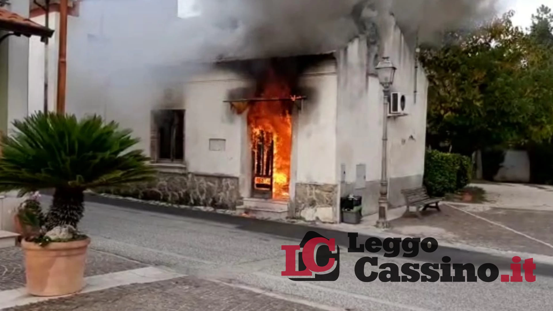 Cassino, va a fuoco una struttura comunale in località Panaccioni