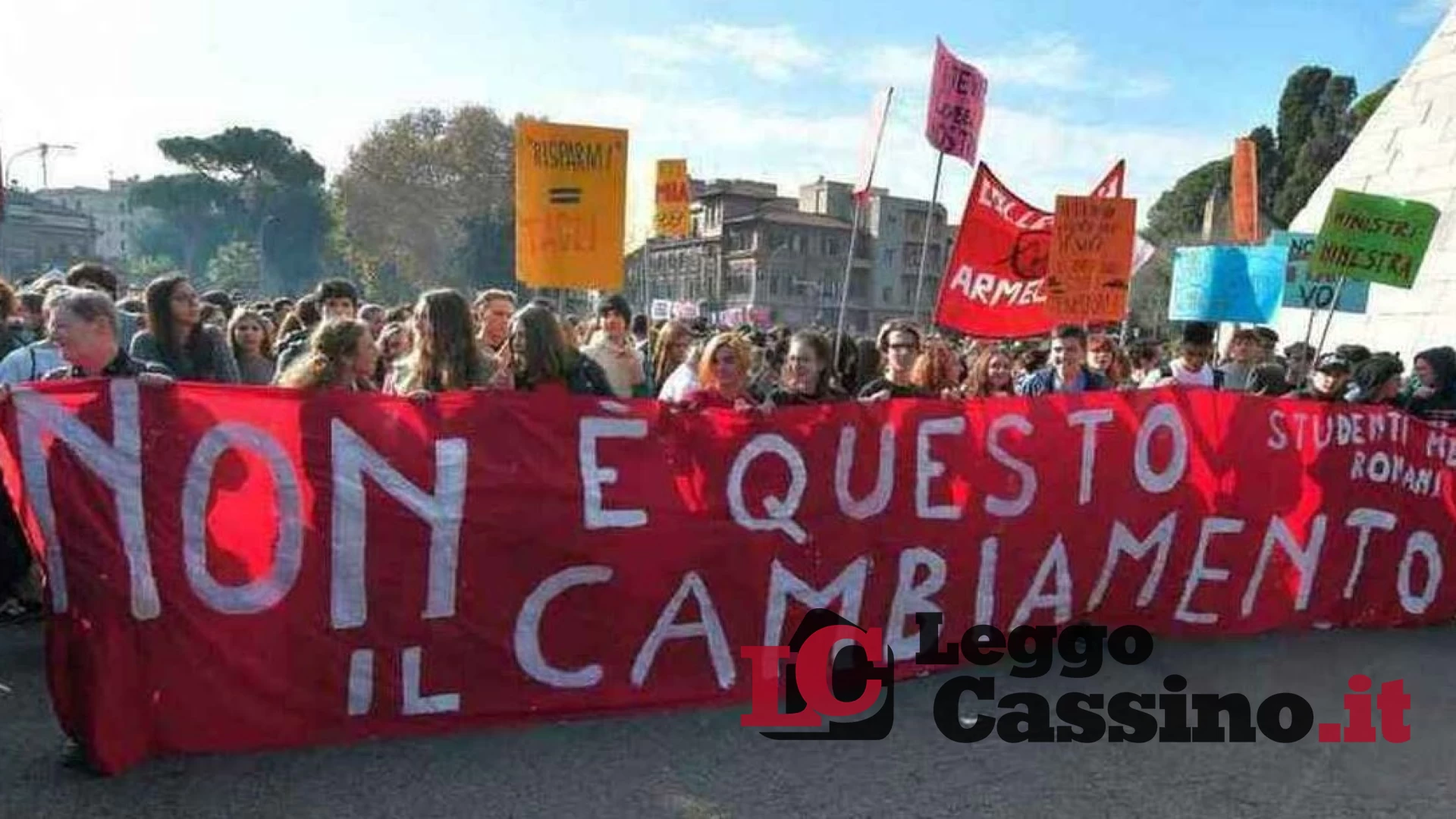 La Maturità torna in presenza, l'ira degli studenti: "Inaccettabile"