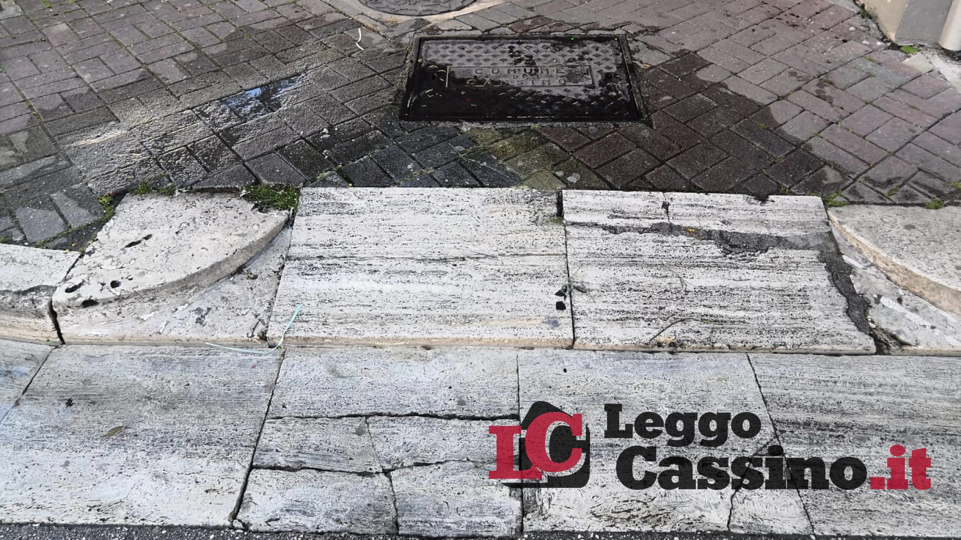 Cassino, perdita da un tombino: cascata in pieno centro