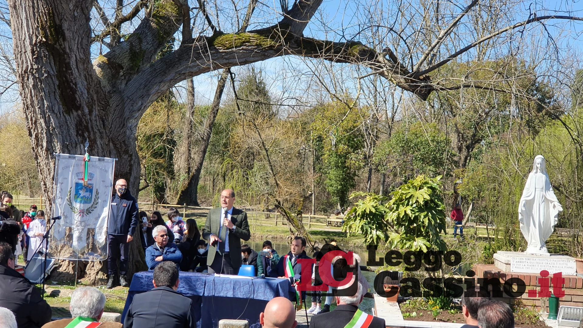 Zingaretti inaugura il laghetto monumento naturale
