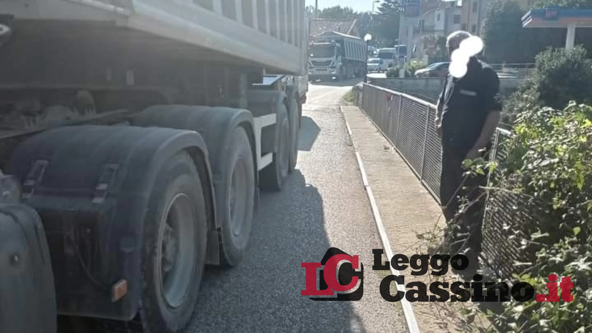 Mezzi pesanti sul ponte di Sant'Angelo, l’ira di Evangelista