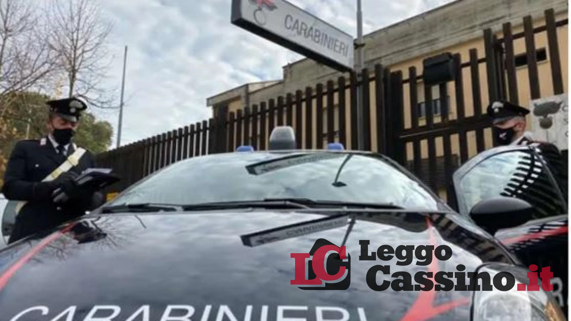 Litigano tra di loro e si scatenano anche contro i carabinieri: arrestati