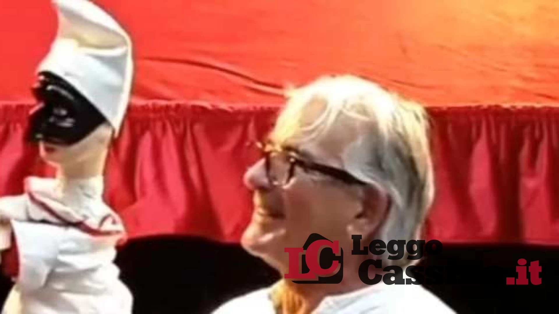 Il M° burattinaio Adriano Ferraiolo è stato premiato dalla Camera di Commercio di Salerno