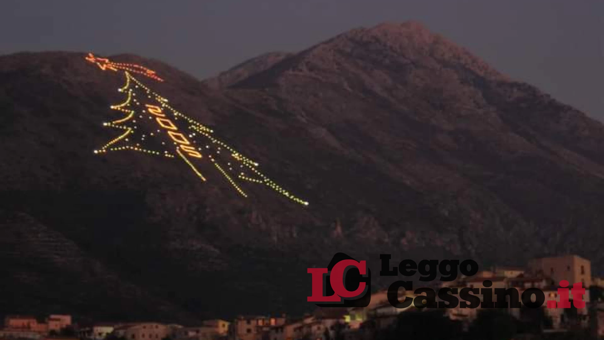A San Vittore del Lazio dopo tanti anni torna l'Albero di Natale più grande del mondo