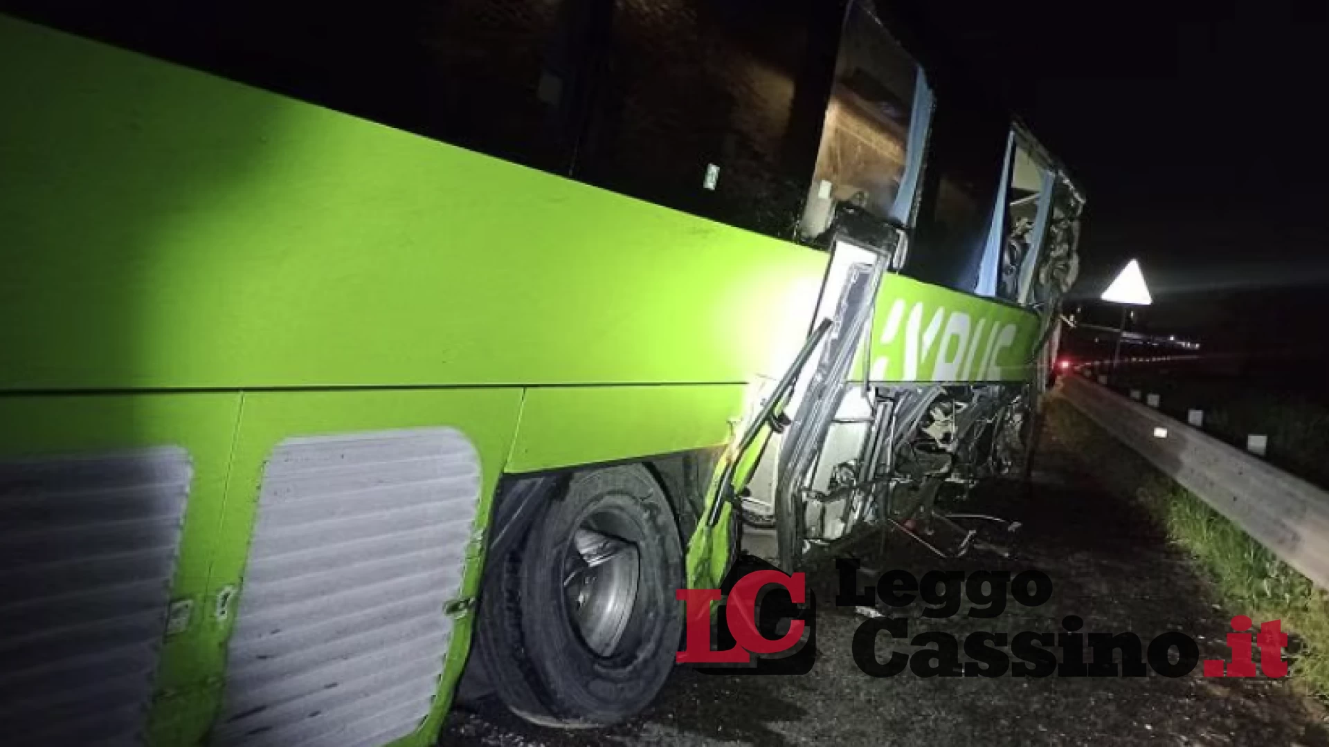 Drammatico incidente in A1 con il Flixbus, autista di Cassino in gravi condizioni