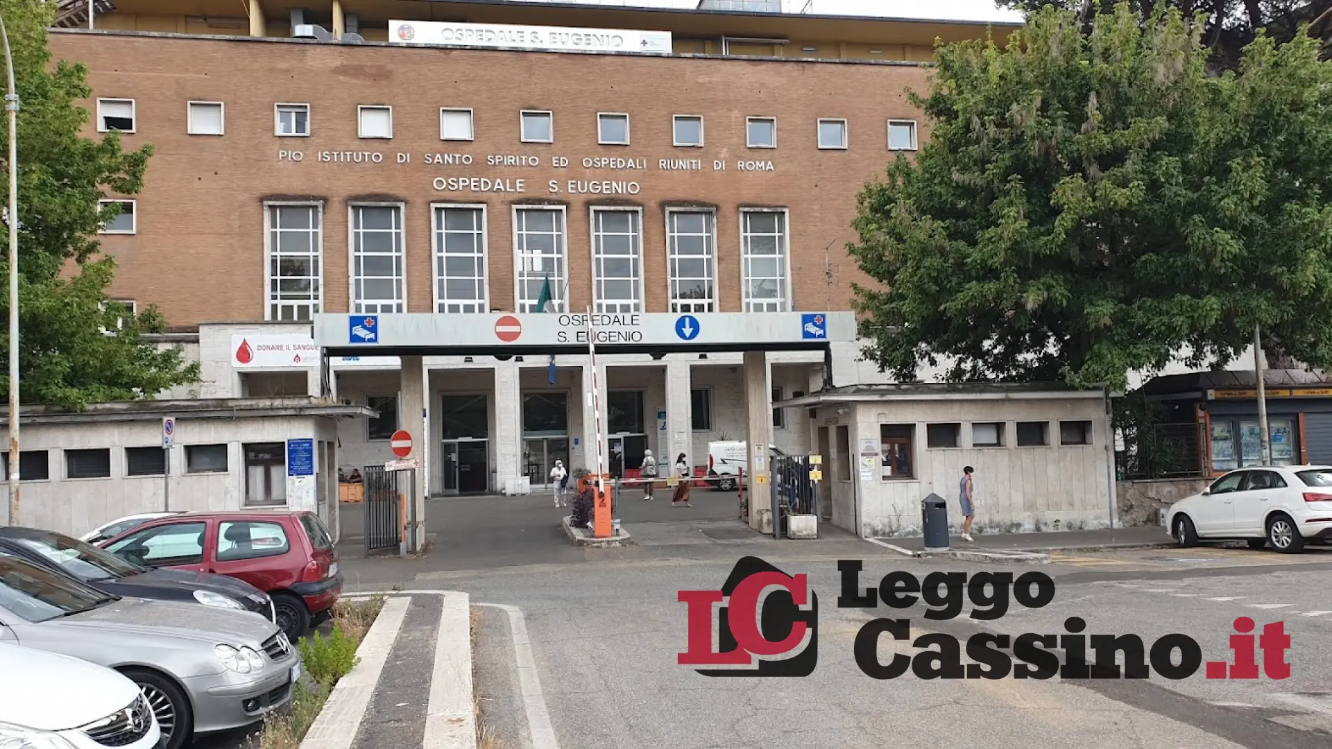 Si ustiona mentre cucina, grave una donna