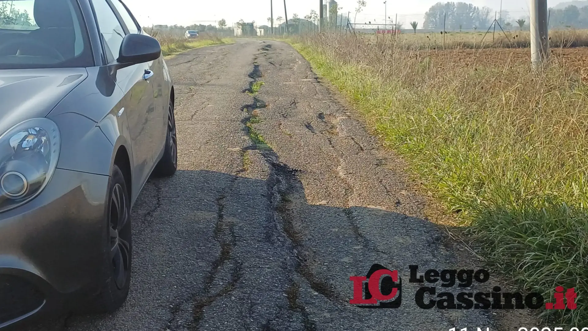 Cassinate, contrada Ravano al collasso: la via è diventata una trappola di voragini