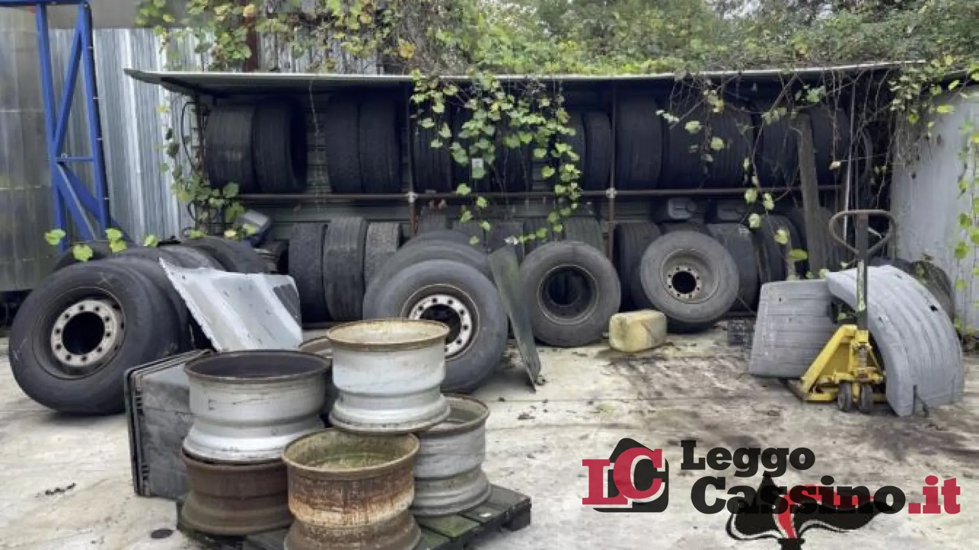 Villa Santa Lucia, non c'è due senza tre: scoperta un'altra officina abusiva, due persone nei guai