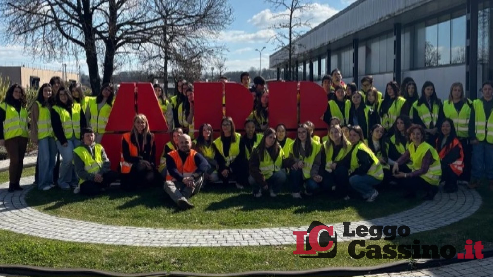 Gli studenti del Liceo Varrone di Cassino in visita all’azienda ABB Sace di Frosinone