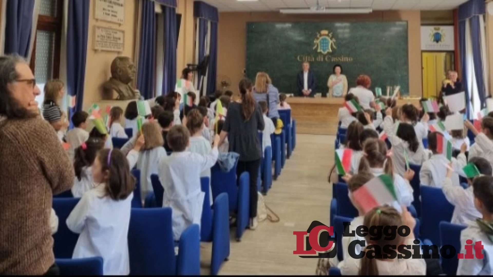 Cassino, Salera accoglie i bambini della "Montalcini" per una colazione in Comune