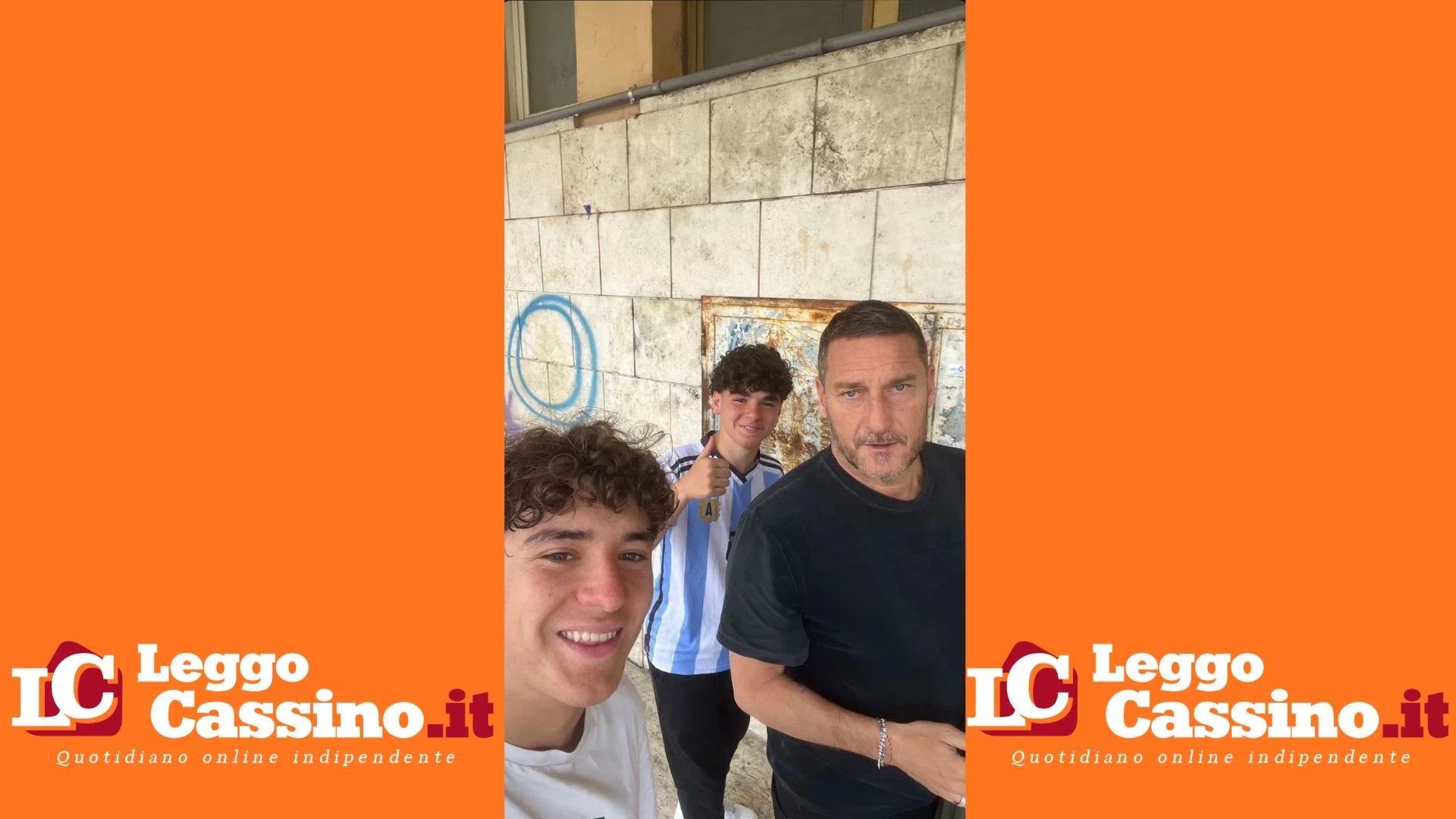 Totti avvistato a Cassino: l’acquisto segreto che infiamma la città. Lui "dribbla" i fan
