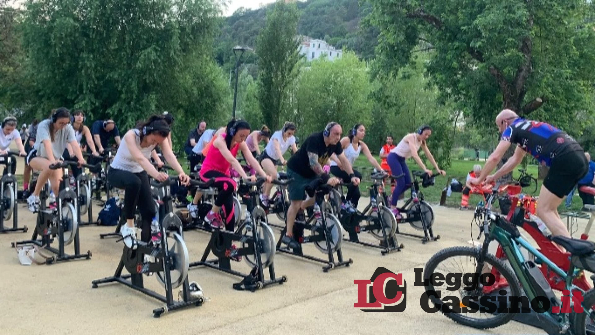 Cassino, successo per "Energia Urbana": la Villa Comunale si trasforma in una palestra di spinning all'aperto