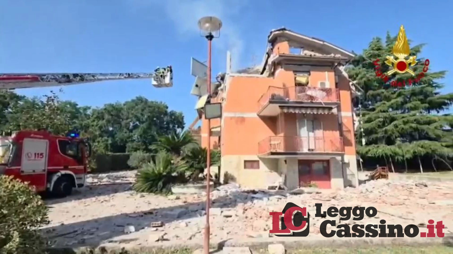 Cassino, dopo il crollo arriva l’ordinanza del sindaco: casa inagibile e accesso vietato