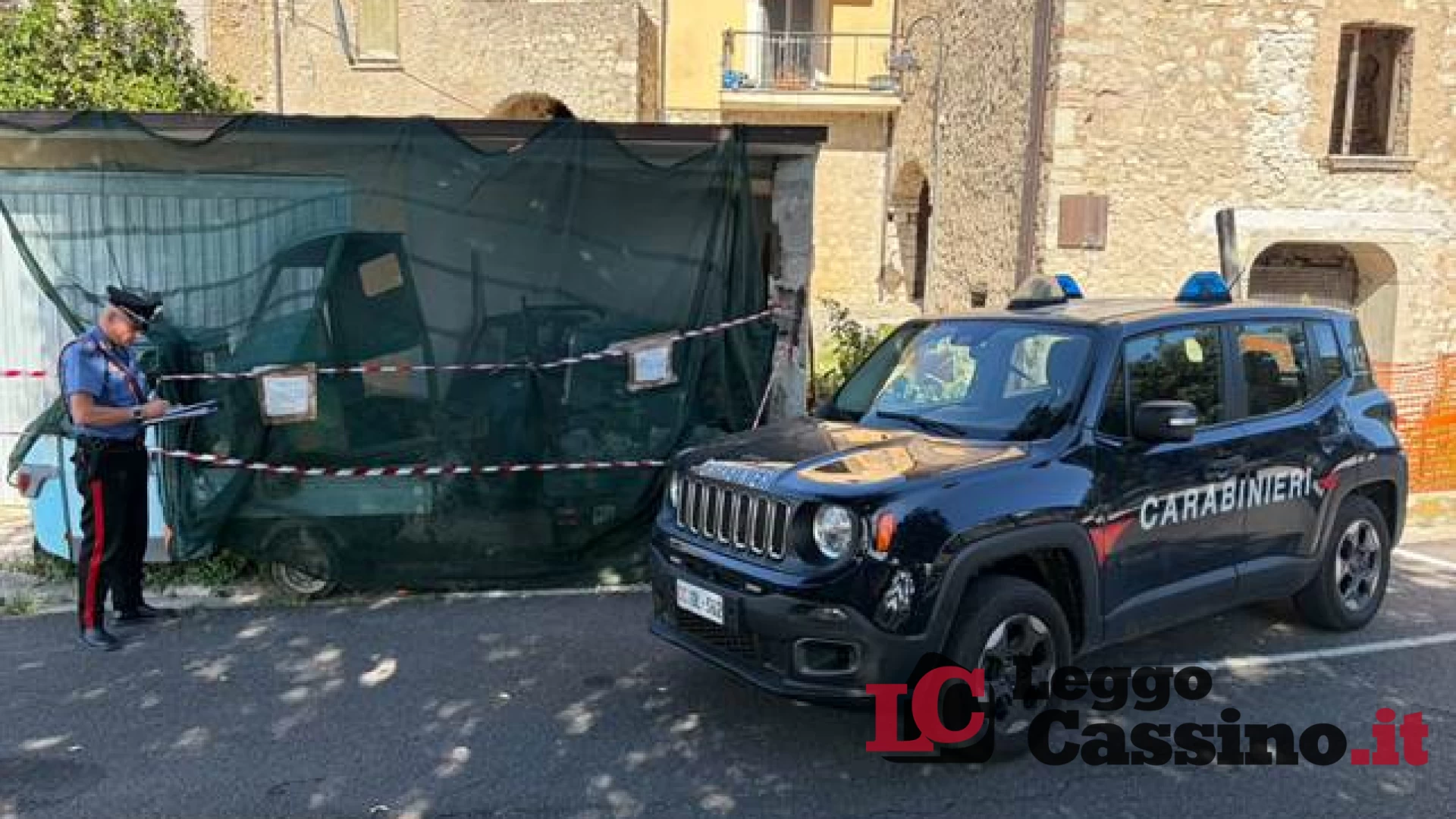 Coreno Ausonio, “Ape Car” smontate e rifiuti speciali accumulati: denunciati padre e due figli
