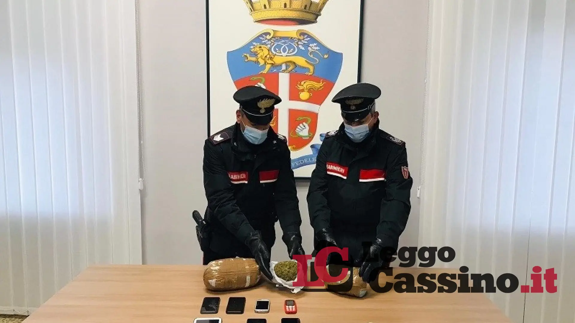 In auto con  2 Kg di marijuana. Quattro giovani arrestati