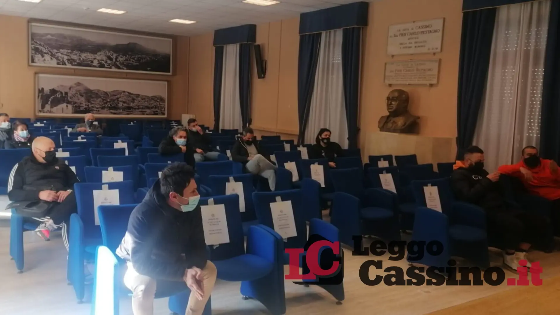 Gli assembramenti, i gruppi whatapp e la mano tesa di Mario