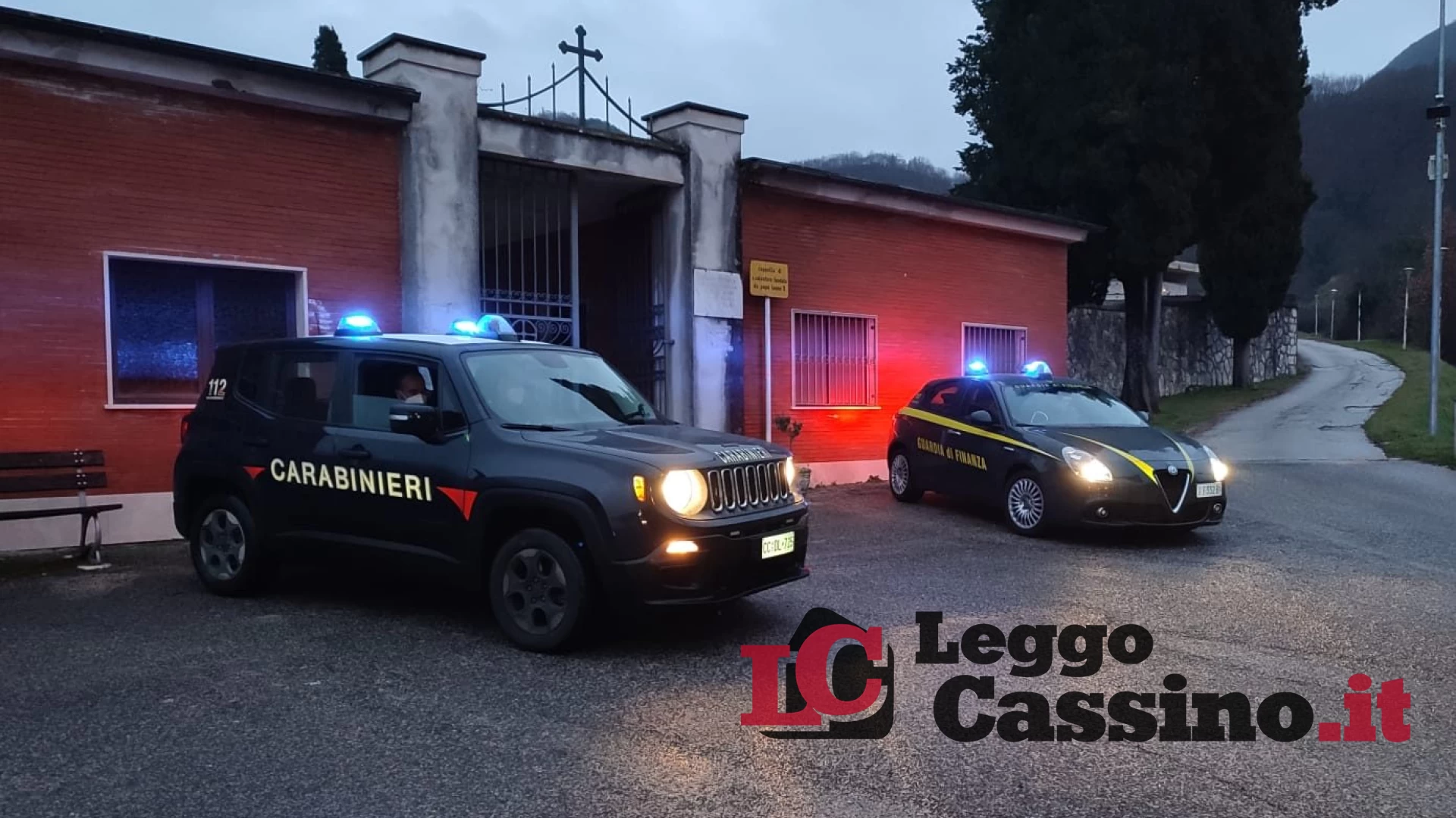 Soldi in cambio dei loculi: dipendente comunale arrestato