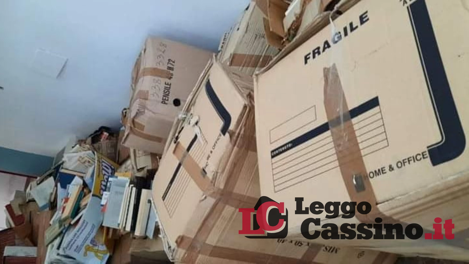 Undicimila libri donati al Comune restano abbandonati negli scatoloni