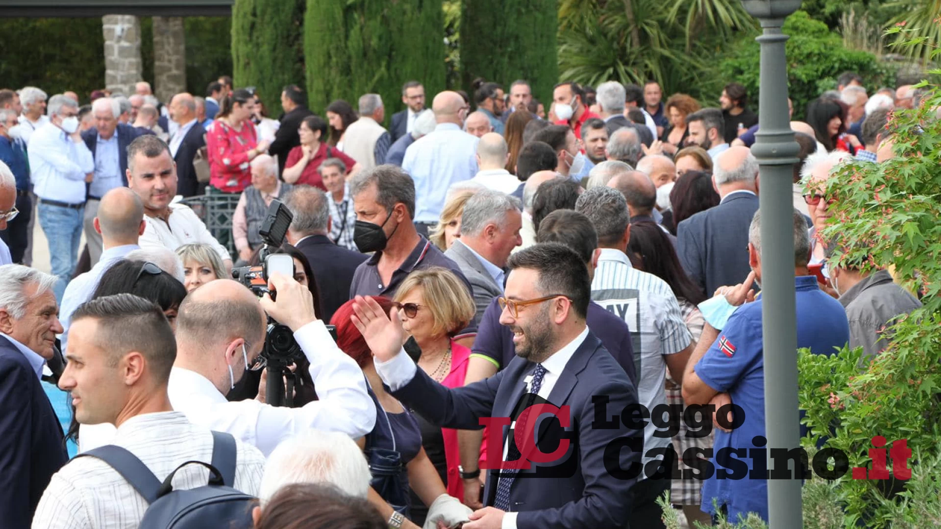 Bagno di folla  e di affetto per Buschini: in mille allo start della campagna elettorale