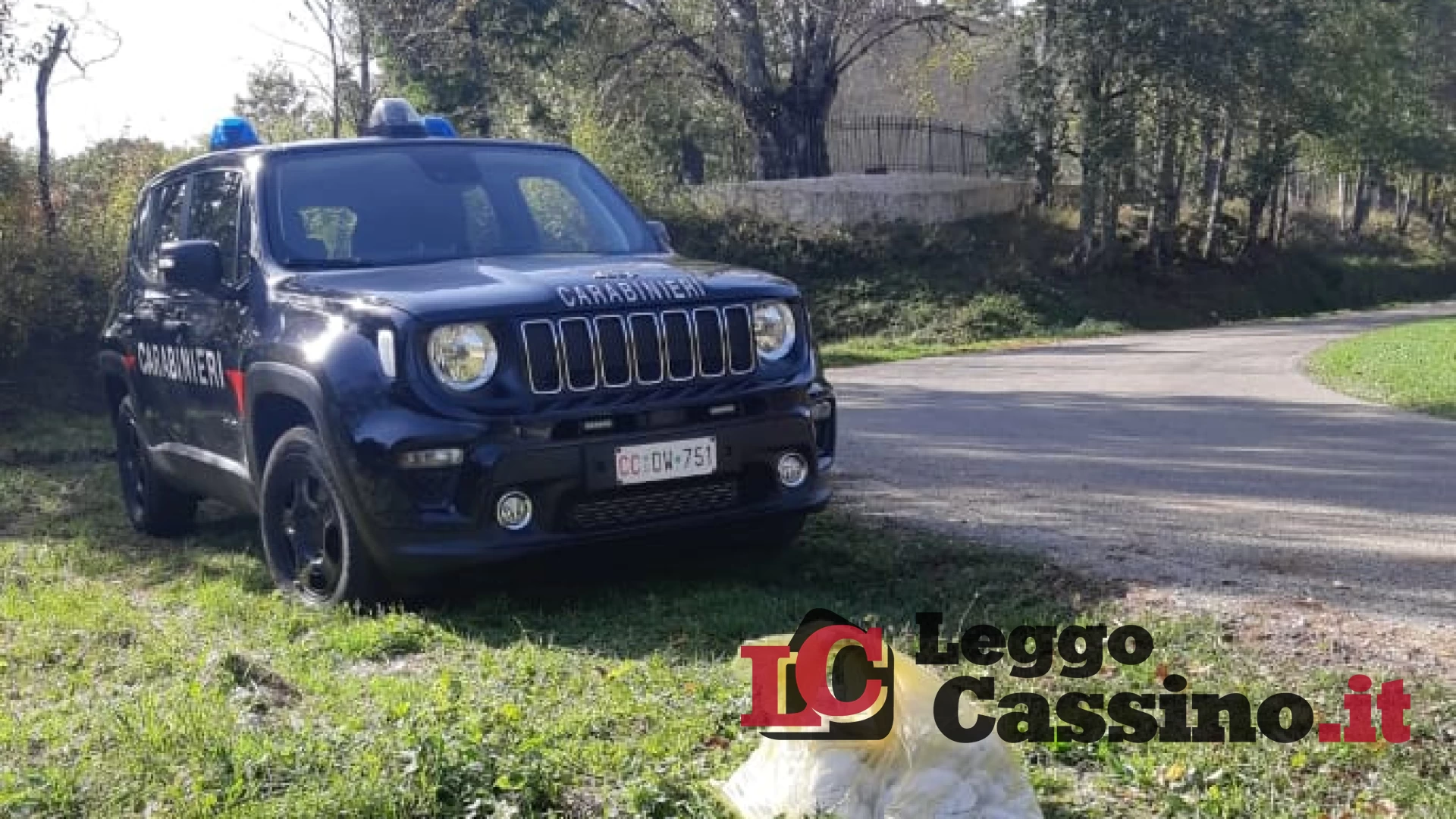 Abbandona rifiuti: incastrato dai documenti del medico