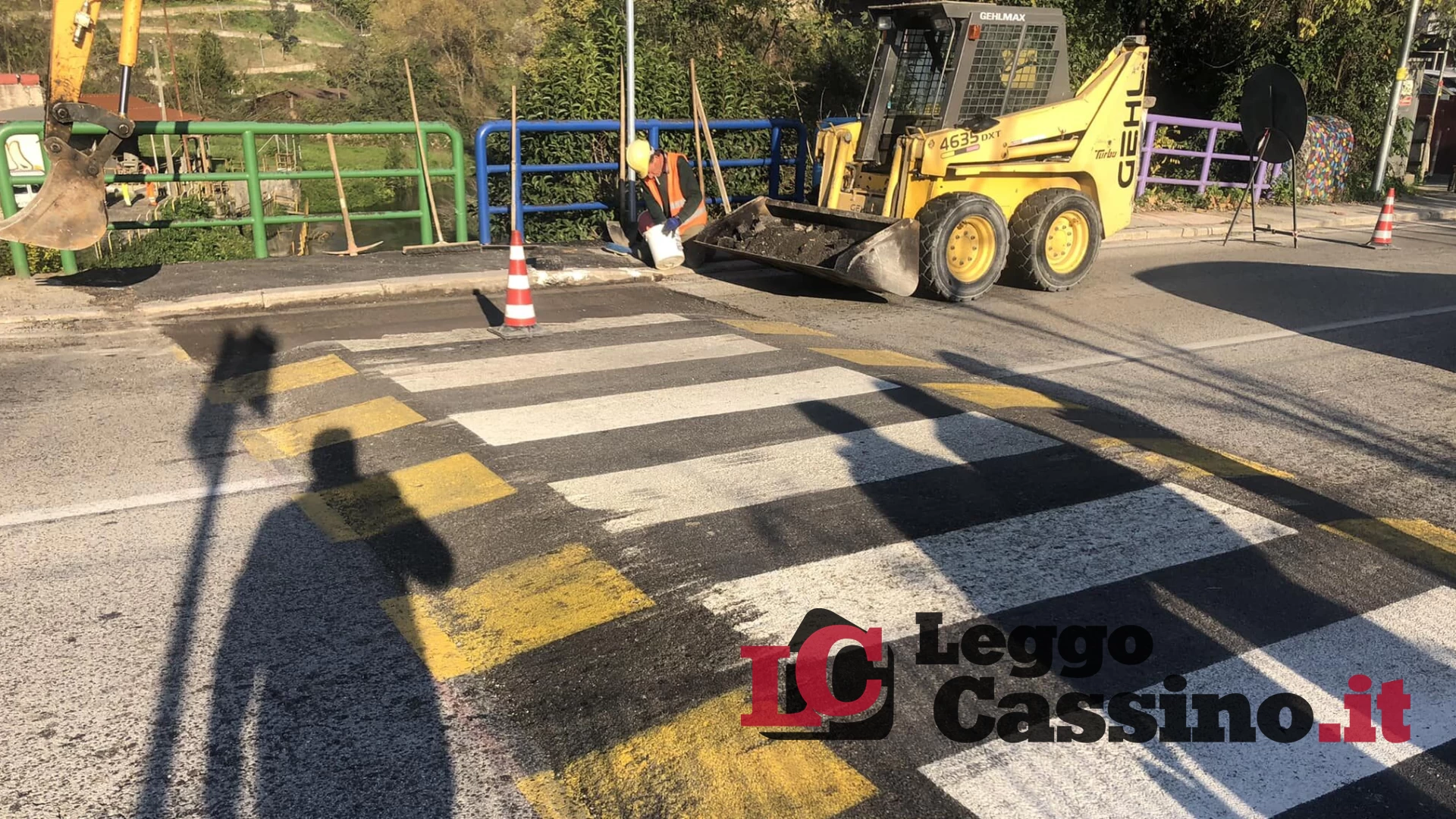 Dossi rimossi senza spiegazioni. Un mistero dopo l'altro