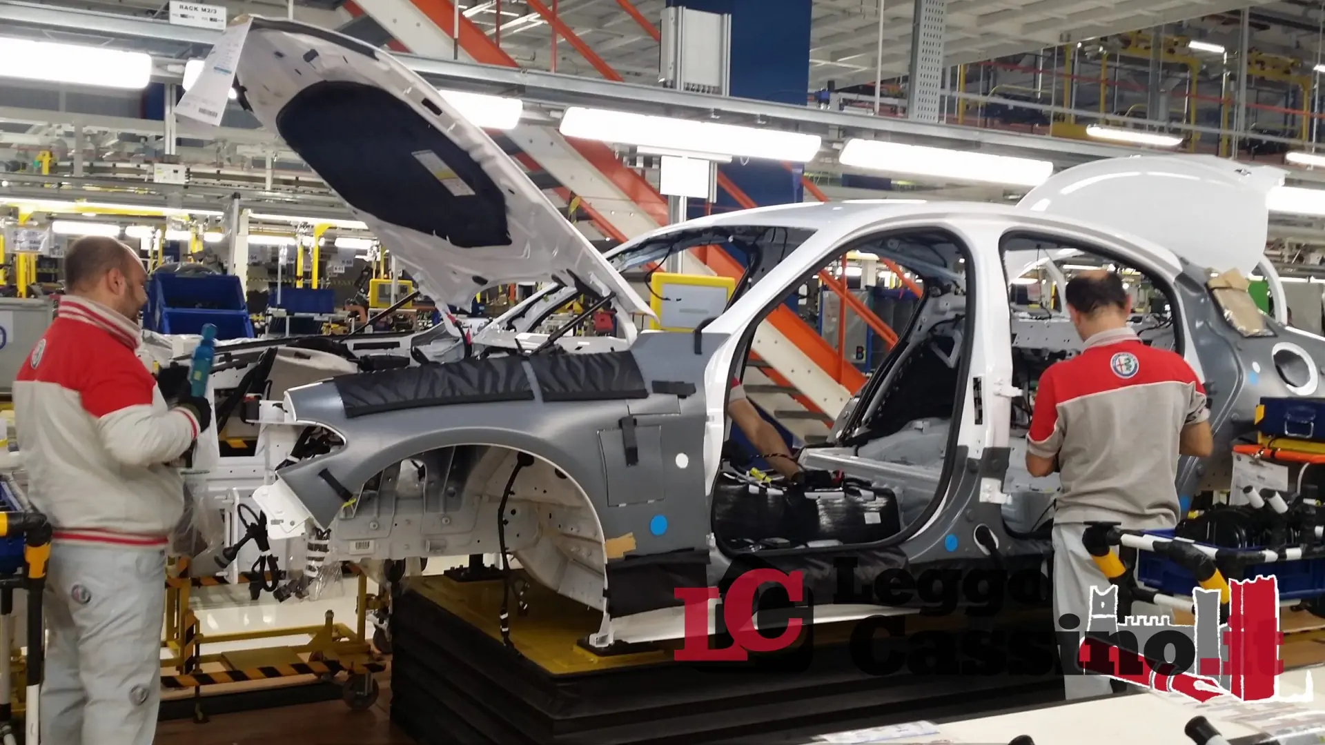 Stellantis, uno stop tira l'altro: operai a casa anche domani