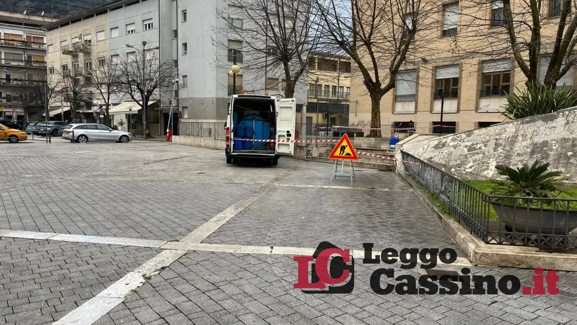 Manutenzione, Pontone parte da piazza Labriola