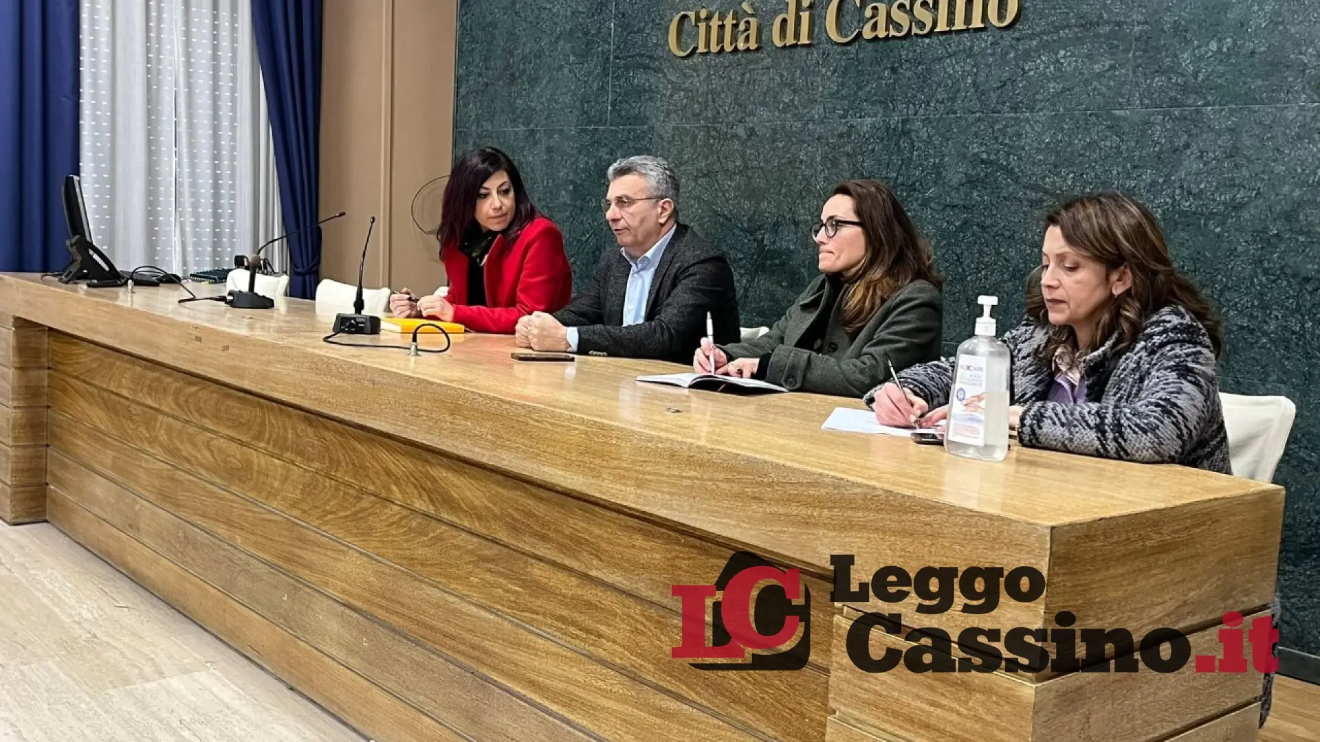 Movida violenta e tavolini selvaggi, vertice in Comune