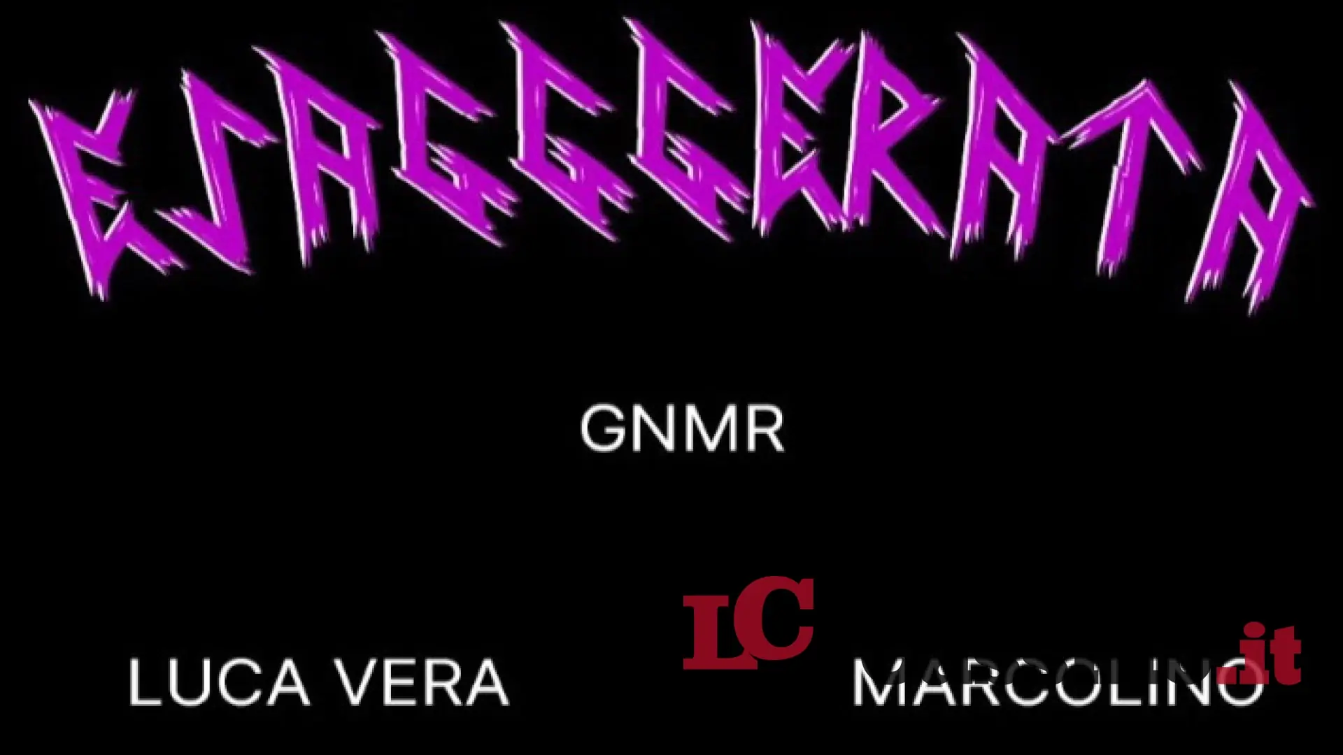 L'elettronica diventa esagerata: un'esperienza indimenticabile nel castello medievale!