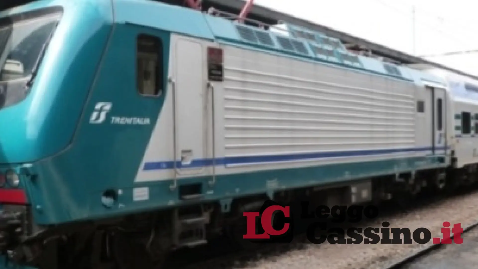 Treno investe una mucca. Caos, ritardi e disagi per i pendolari