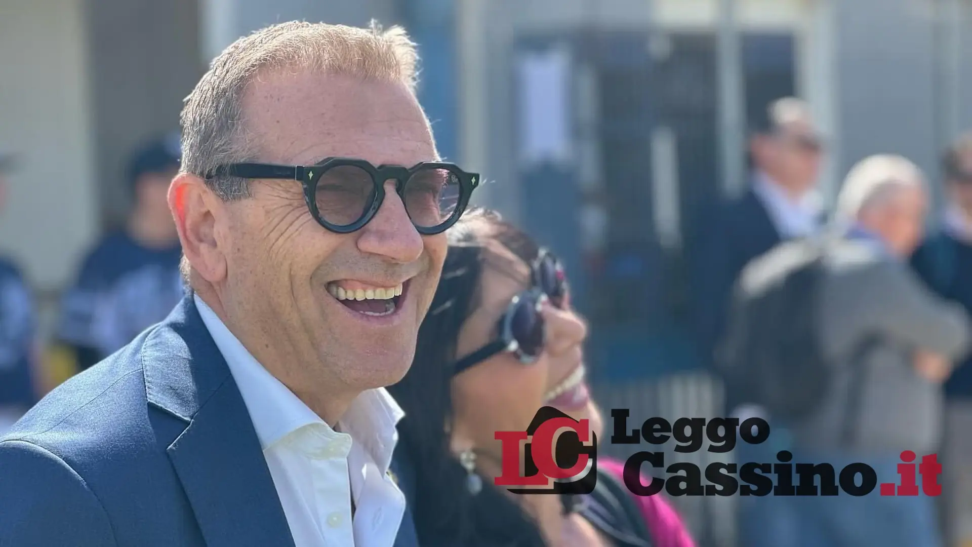 Bagni di folla e d'affetto per Mario Abbruzzese: a Colfelice ennesimo pienone