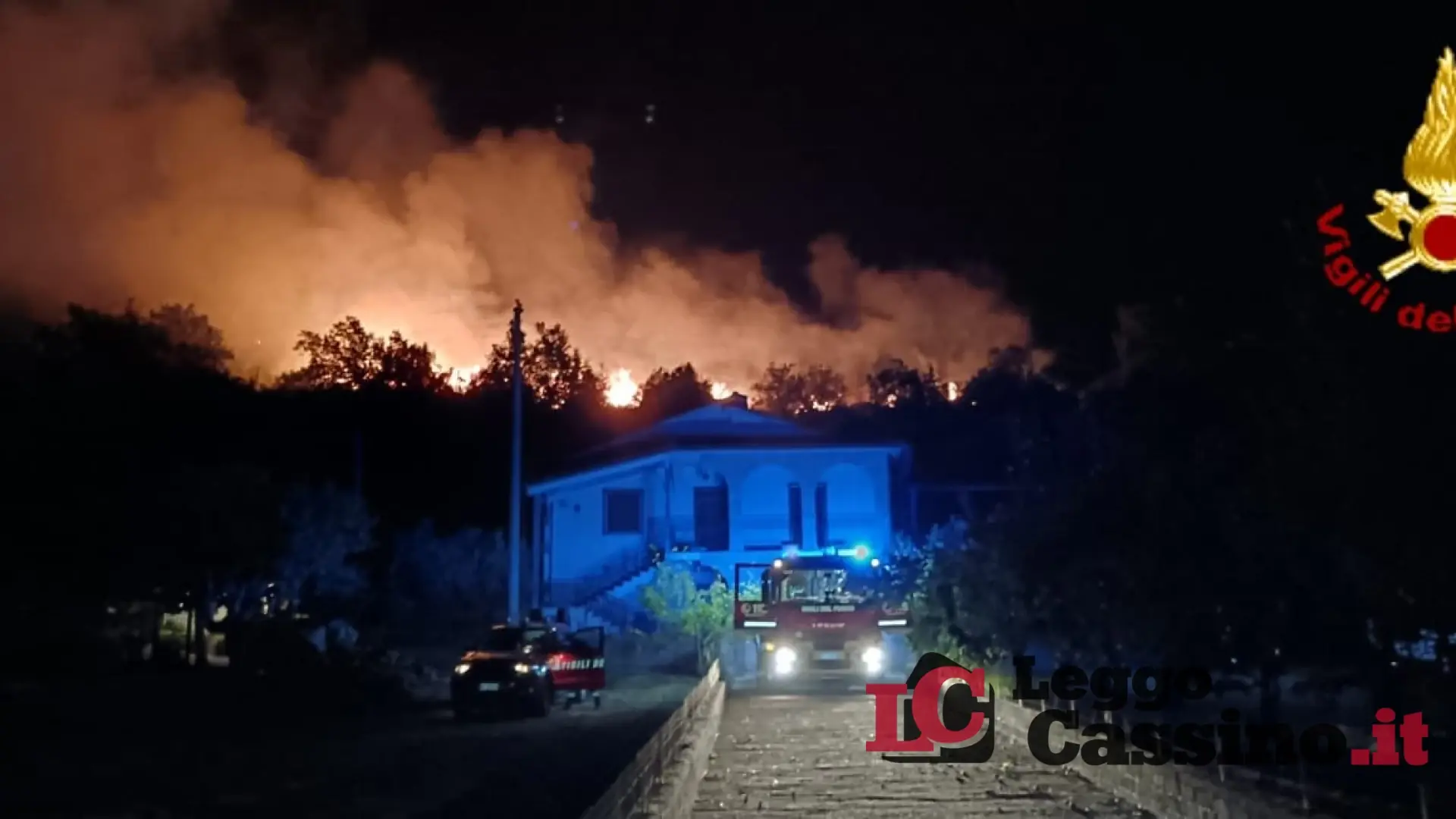 Notte di incendi nel cassinate: due anziani salvati a Esperia