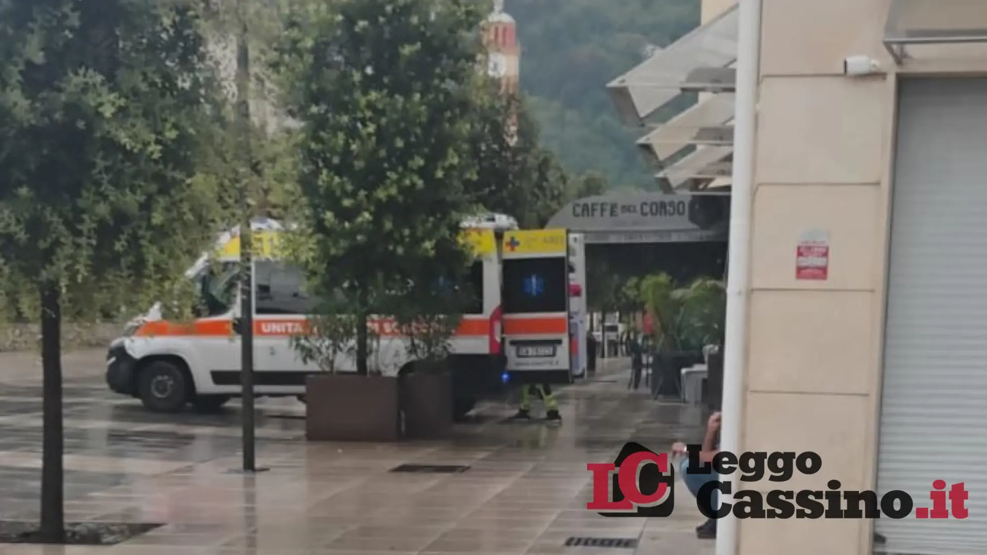 Maltempo, caos e disagi a Cassino: donna cade lungo l'isola pedonale e finisce in ospedale