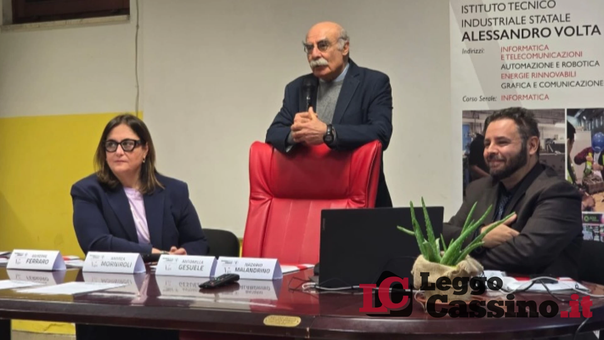 Scuola e Intelligenza Artificiale: la Rete EUDAIMON lancia la sfida per una nuova governance della dirigenza