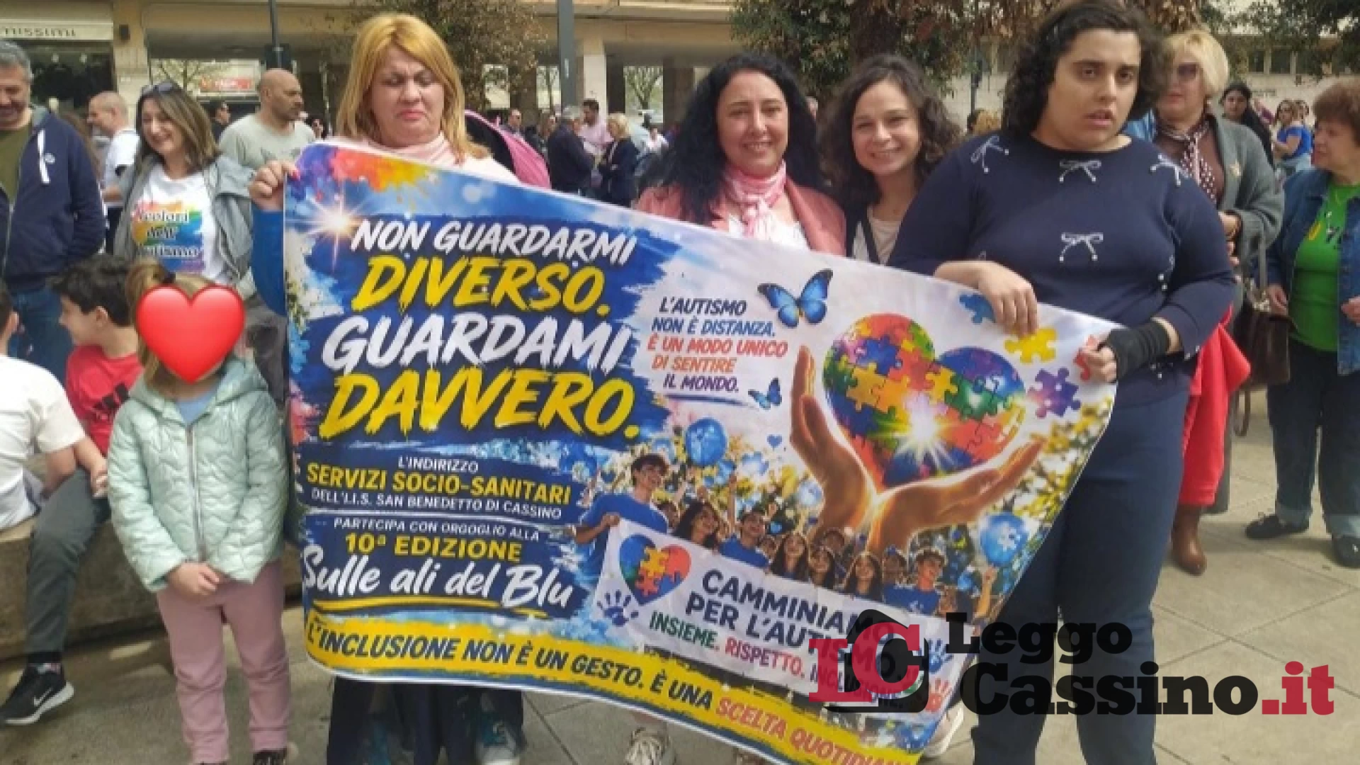 Cassino si tinge di blu: emozioni e inclusione nella marcia “Sulle ali del Blu”
