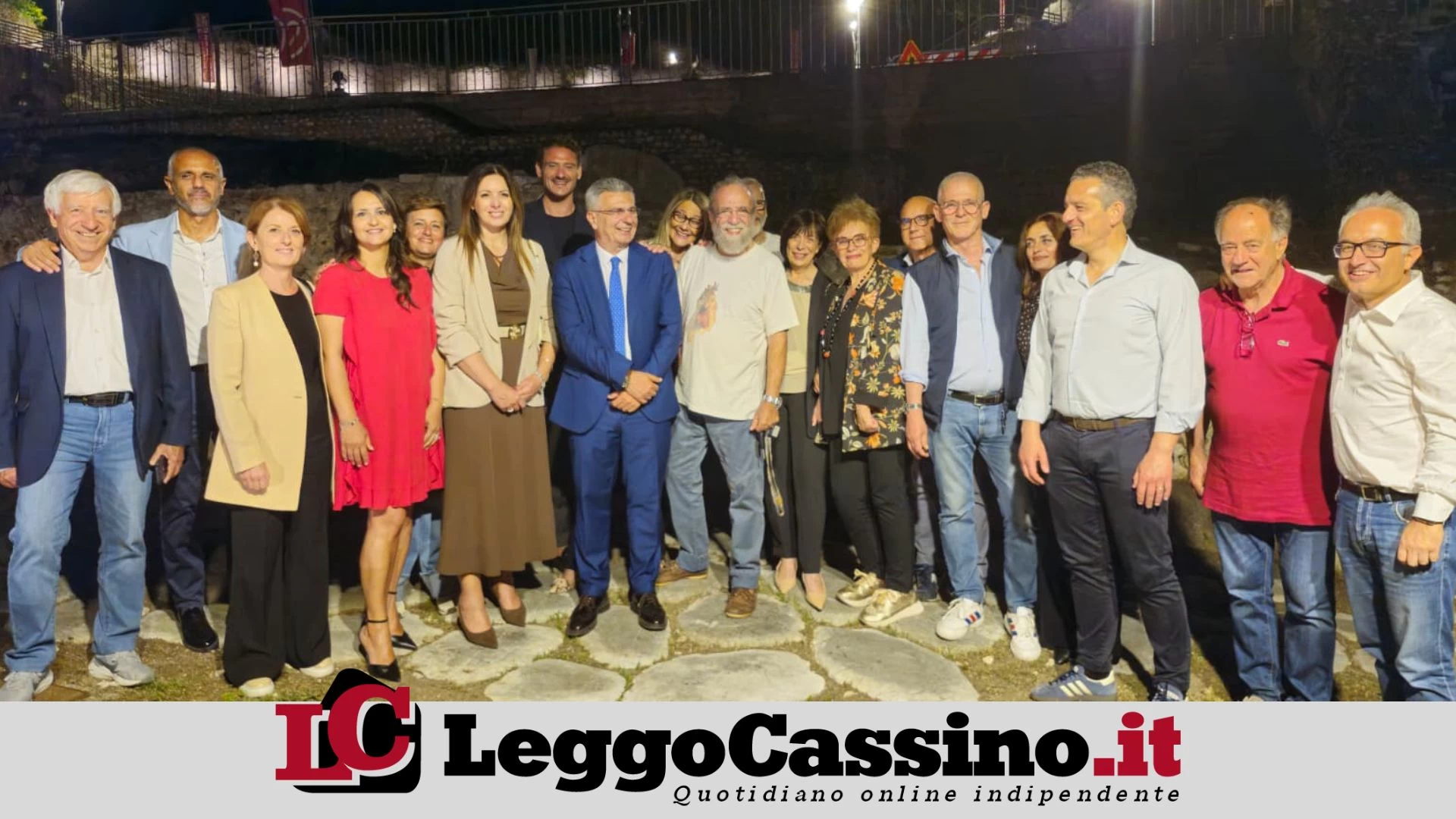 Giobbe Covatta incanta il Teatro romano: l'ironia graffiante sui temi senza tempo