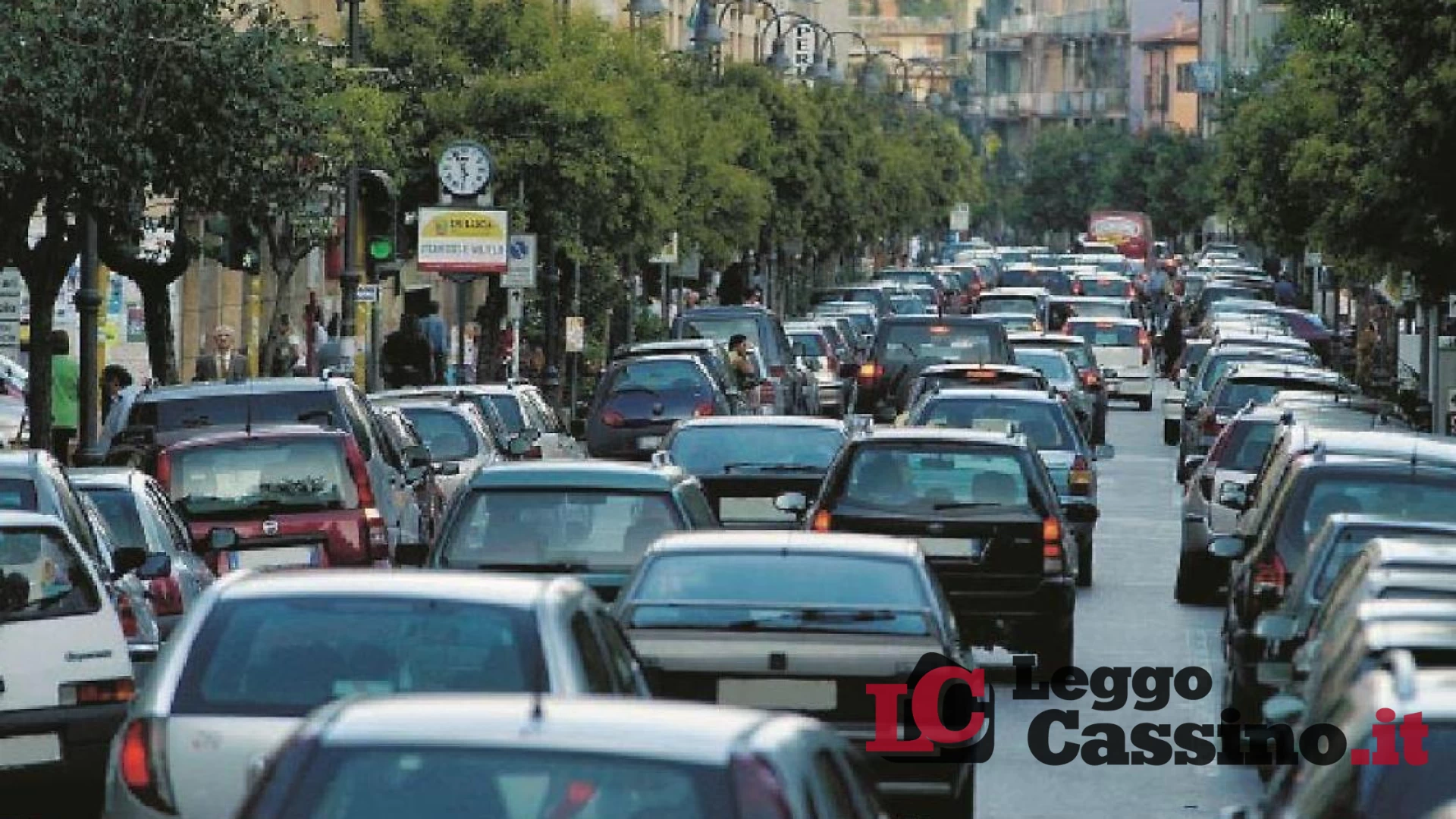 La Ciociaria maglia nera del Lazio per auto obsolete: più di una vettura su due è inquinante