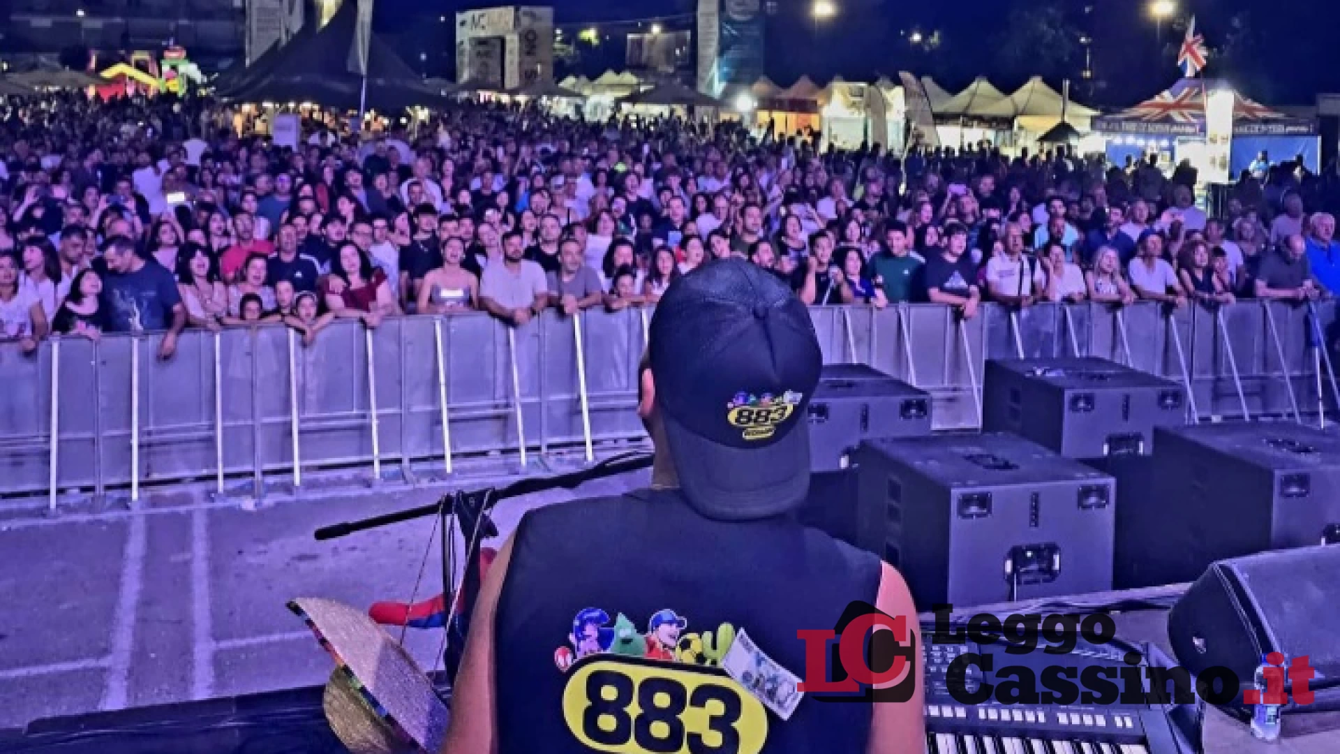 Anni Novanta, musica napoletana e decaband: tre serate da record. E stasera sul palco sale Alessio