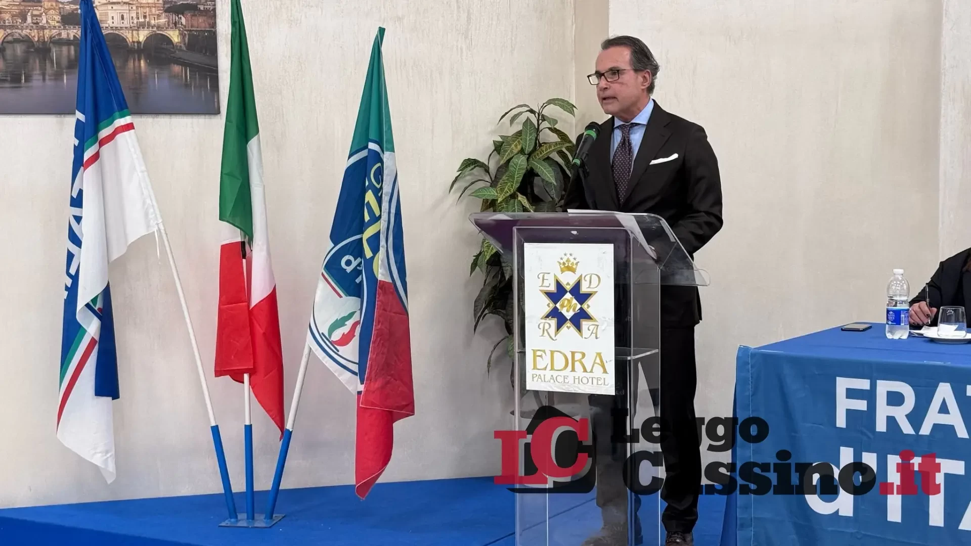 "Il candidato sindaco non si sceglie al bar, ma un caffè insieme possiamo prenderlo"