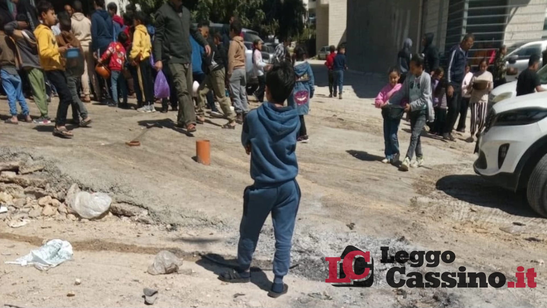 Un ponte di speranza dalla Palestina all’Italia: la tenacia di Don Francesco per salvare due giovani vite